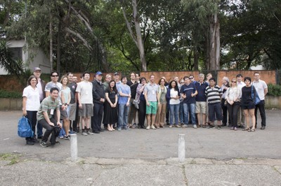 Grupo na Praça Kantuta - 19 de abril de 2015