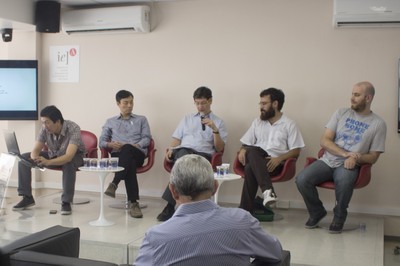 Mario Sergio Salerno abre o evento e apresenta os expositores