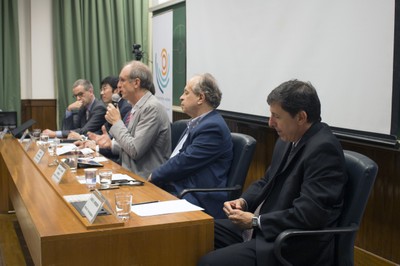 Carsten Dose, Dapeng Cai, Hernan Chaimovich, Martin Grossmann, Ministro Renato Janine Ribeiro José Eduardo Krieger