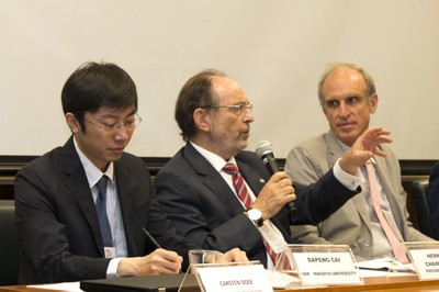 Dapeng Cai, Hernan Chaimovich e Martin Grossmann
