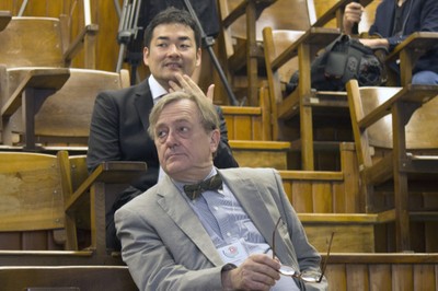 Till Roenneberg e Norihito Nakamichi