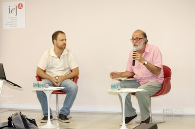 Pablo Mariconda abre o evento e apresenta o expositor, Gabriel Fernandes