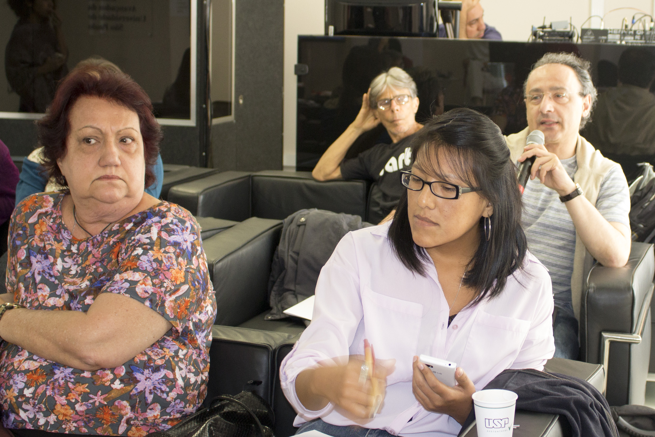 Andrea Lampis debate com os expositores