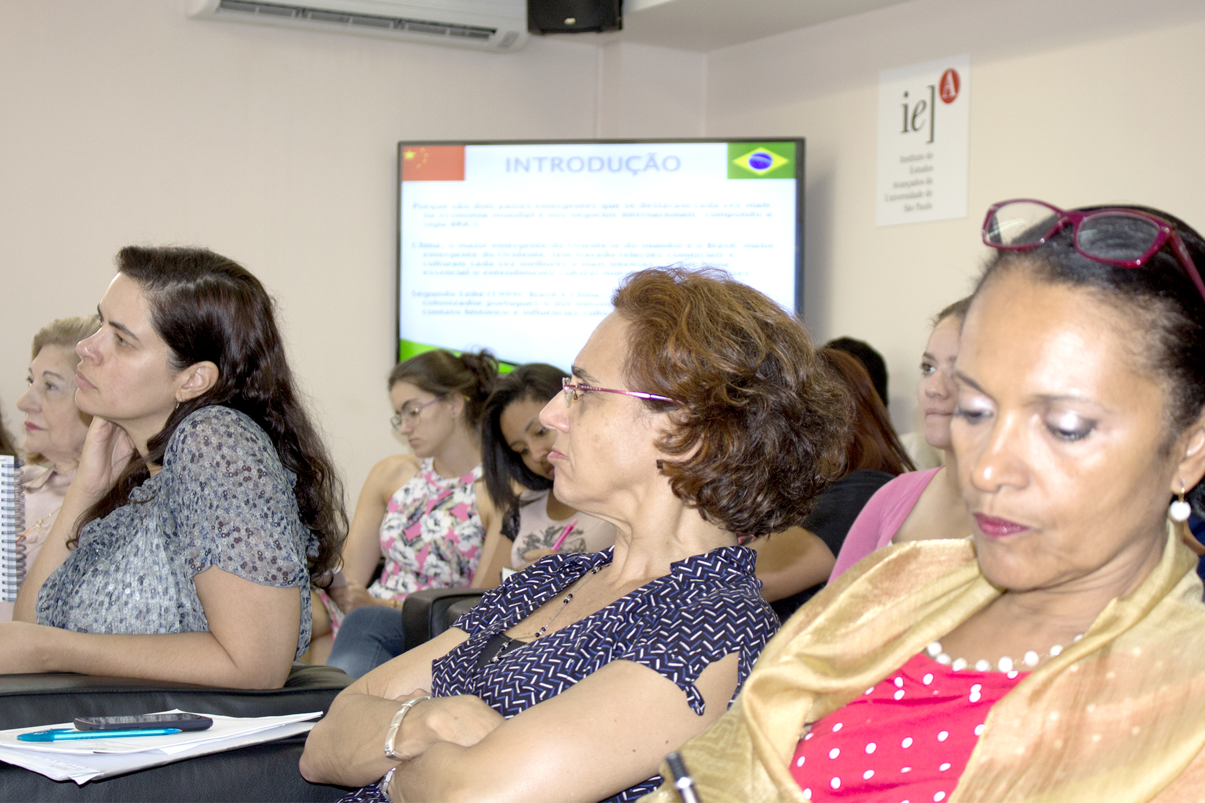 Adriana Capuano de Oliveira, Sylvia Dantas e Ligia Fonseca Ferreira 