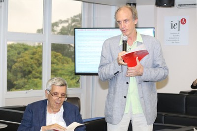 Martin Grossmann faz a abertura do evento 