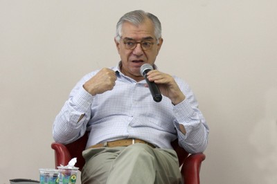 José Álvaro Moisés encerra o evento e agradece aos participantes