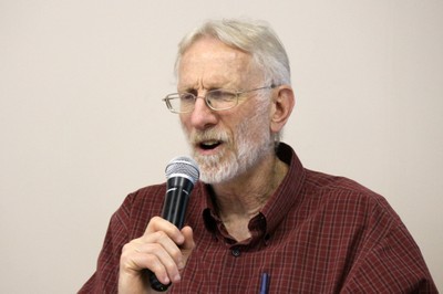 Robert Moog responde as perguntas durante o debate - (03/12/2015 - tarde)