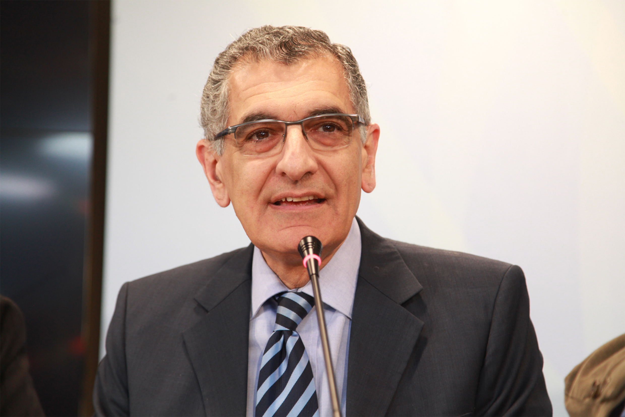 Abertura - Vahan Agopyan - (14-09-2015)