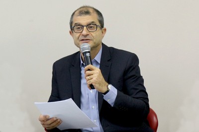 Ricardo Gandour inicia sua apresentação
