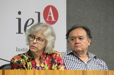 Neli Aparecida de Mello-Théry e Augusto Castro