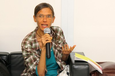 Suzana Prizendt fala durante o debate