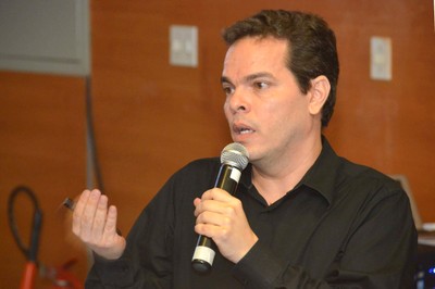 Luciano Araujo - 8/04/2016