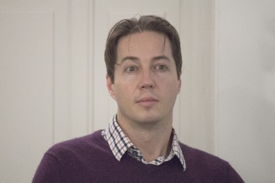  Adrian Hearn