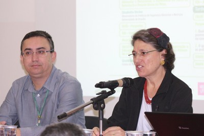 Ana Lydia Sawaya  apresenta Odair Augusto Junior