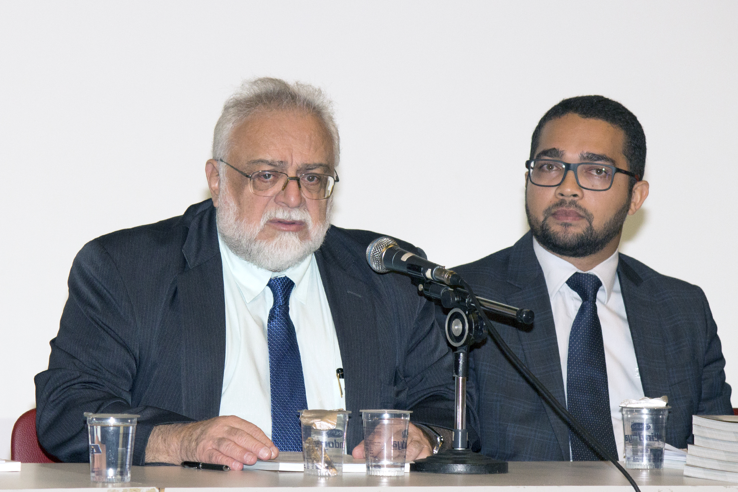 Carlos Augusto de Azevedo e Jhonatan Almada