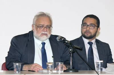 Carlos Augusto de Azevedo e Jhonatan Almada