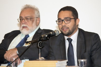 Carlos Augusto de Azevedo e Jhonatan Almada
