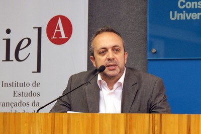 Hamilton Varela faz a abertura do evento