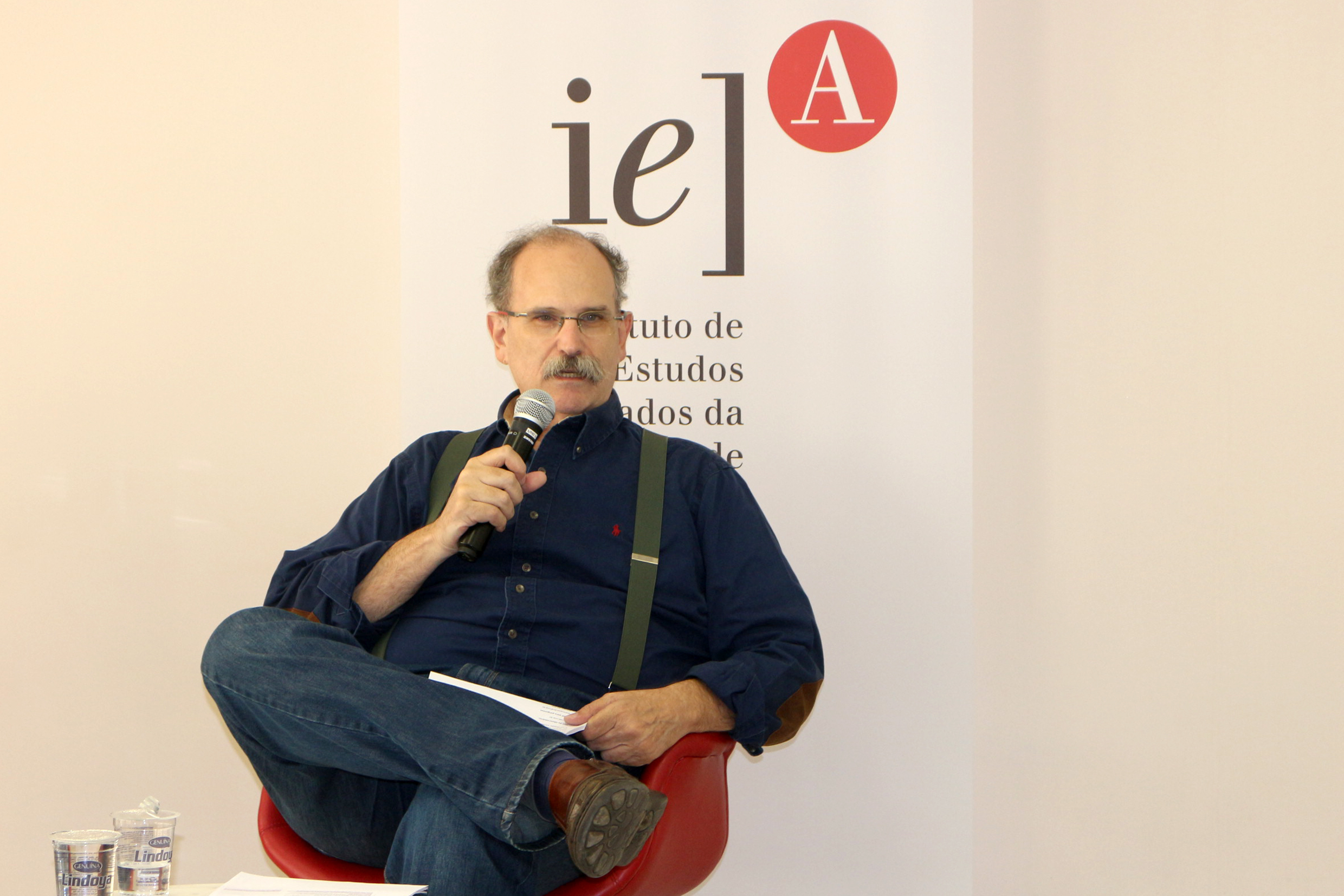 Glauco Arbix encerra o evento e agradece a participação de todos