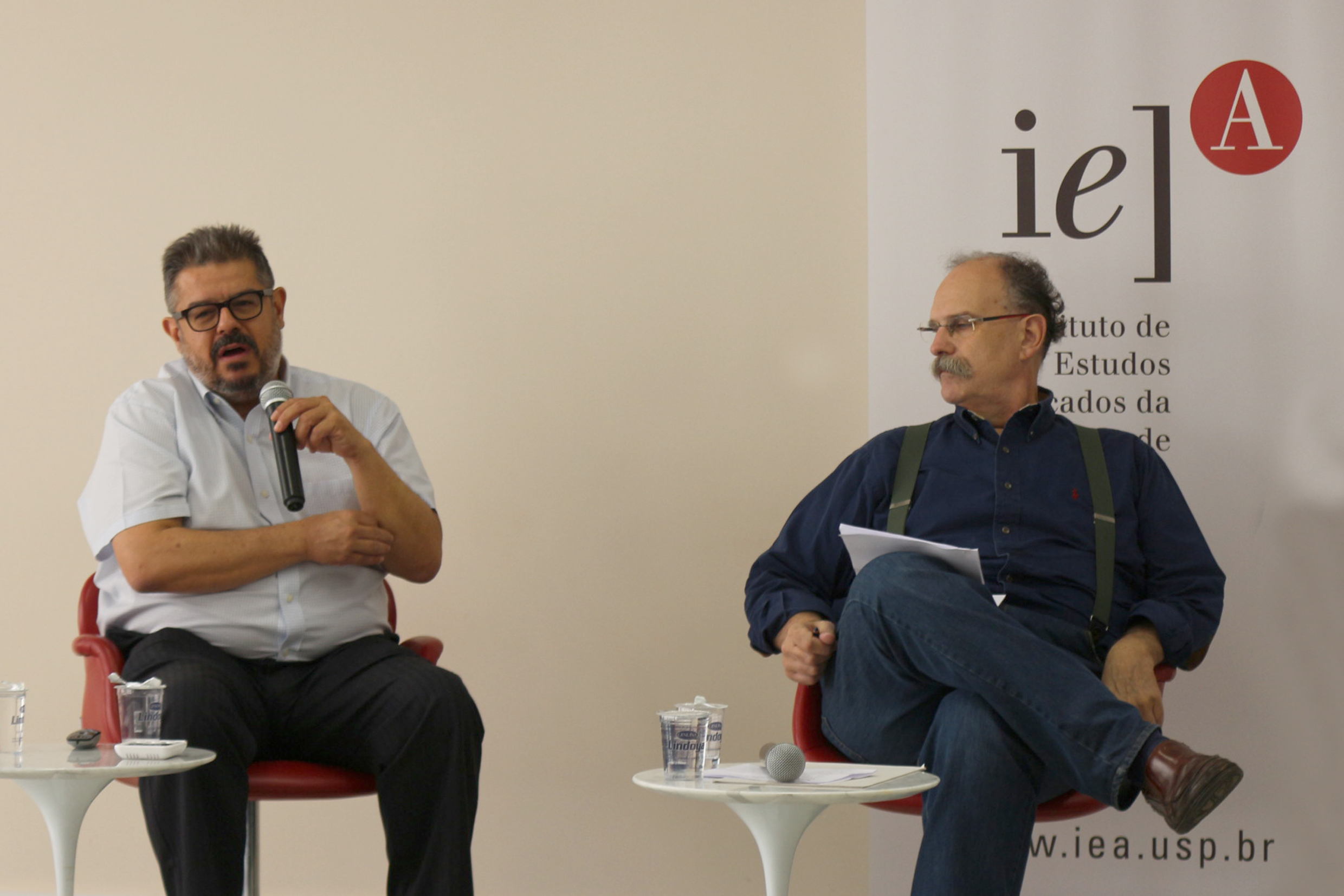 Jorge Ávila inicia sua apresentação