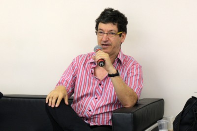 Mário Sérgio Salerno faz perguntas ao expositor