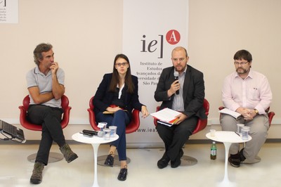 Bruno Paes Manso, Esther Solano, Vitor Blotta e Ian Lamond 