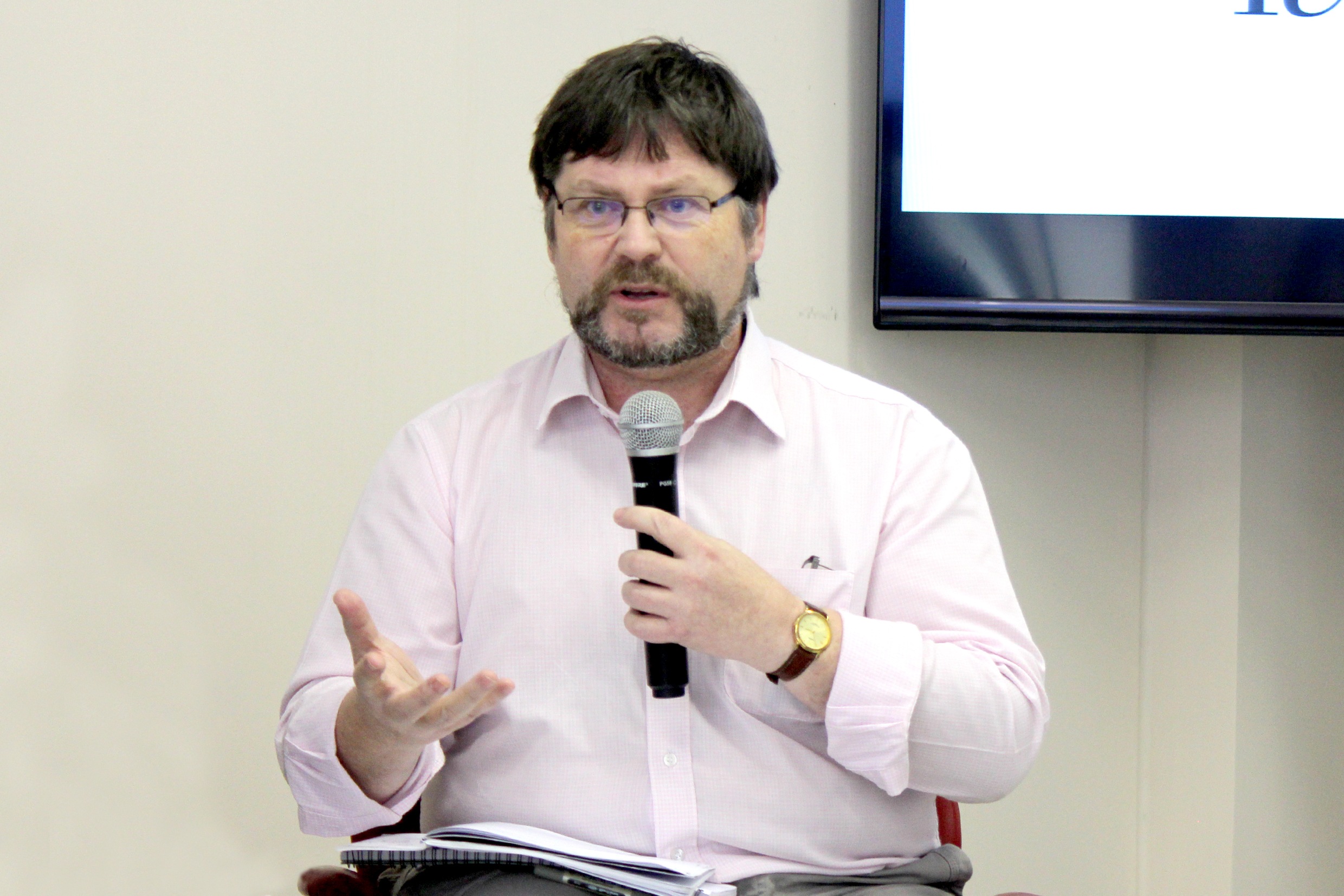 Ian Lamond 