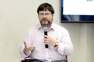 Ian Lamond 
