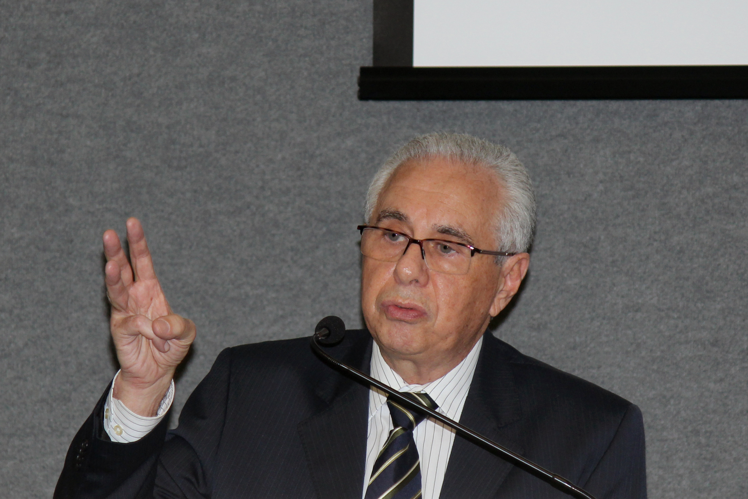 Flavio Adura