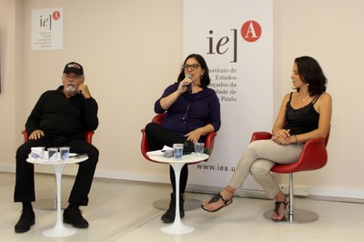Márcia Maria Tait Lima responde as perguntas do público