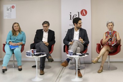 Bettina de Souza Guilherme, Jan-Werner Müller, Karabekir Akkoyunlu e Lourdes Sola