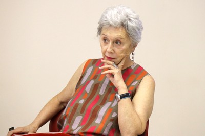 Lourdes Sola