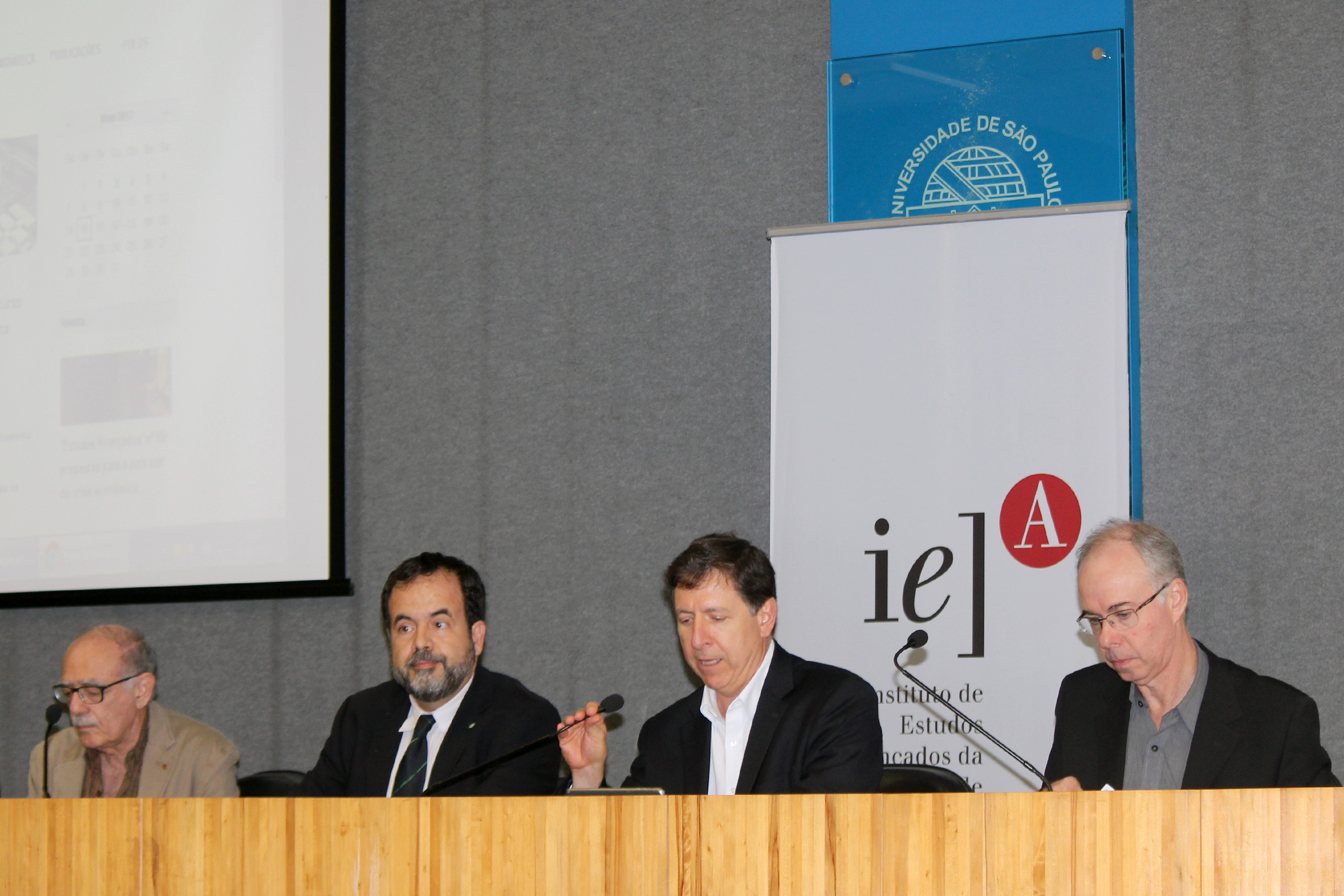 Alberto Claudio Habert, Carlos Frederico de Oliveira Graeff, José Eduardo Krieger e Jurandir Zullo Junior, Mesa Redonda 3