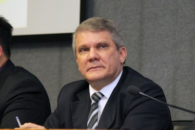 Antonio Carlos Hernandes Coordenador da Mesa Redonda 1