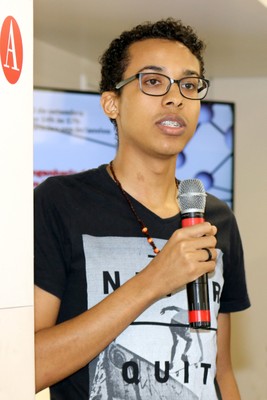 Djonathan Ribeiro faz perguntas ao expositor