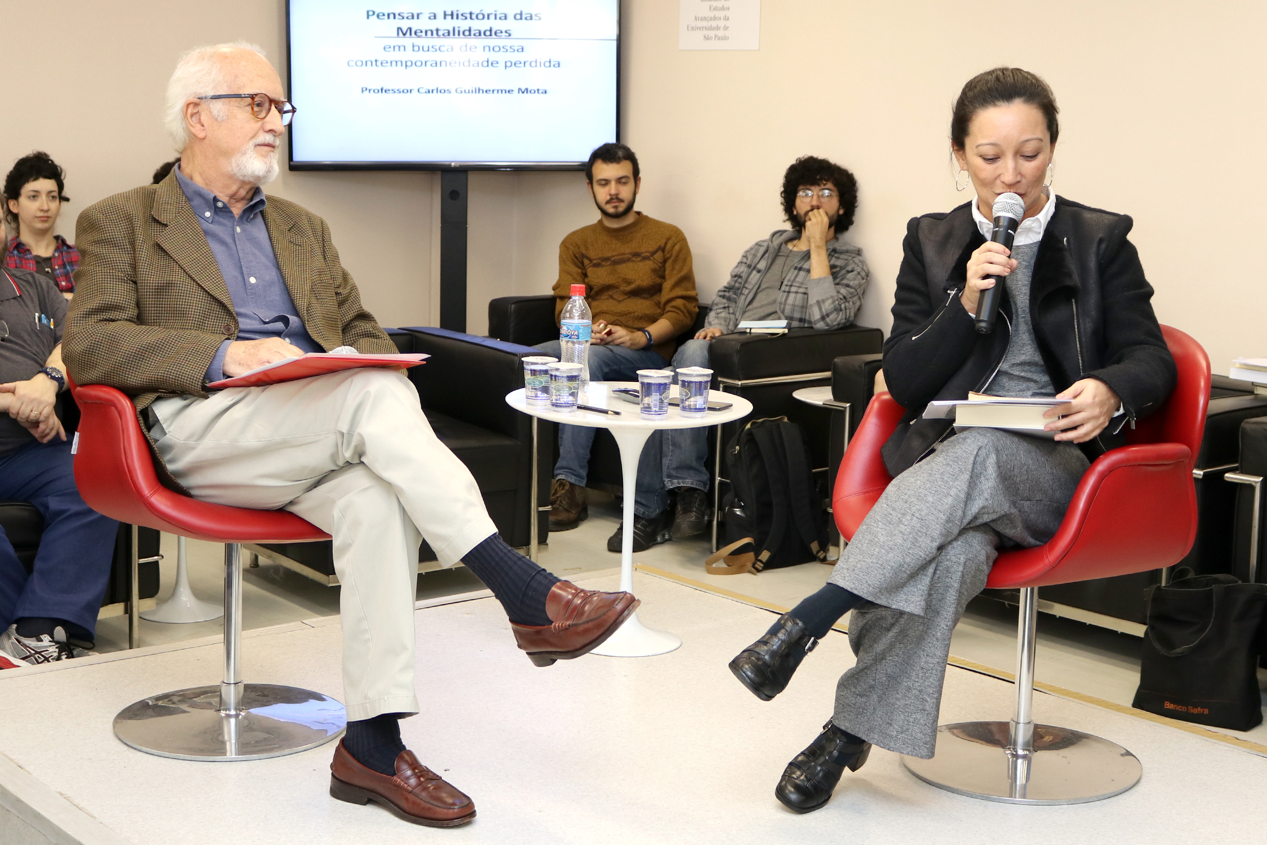 Carlos Guilherme Mota e Marisa Midori Deaecto 