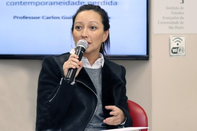 Marisa Midori Deaecto abre o evento