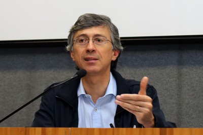 Fernando Dias Menezes de Almeida 