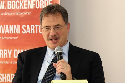 Larry Diamond