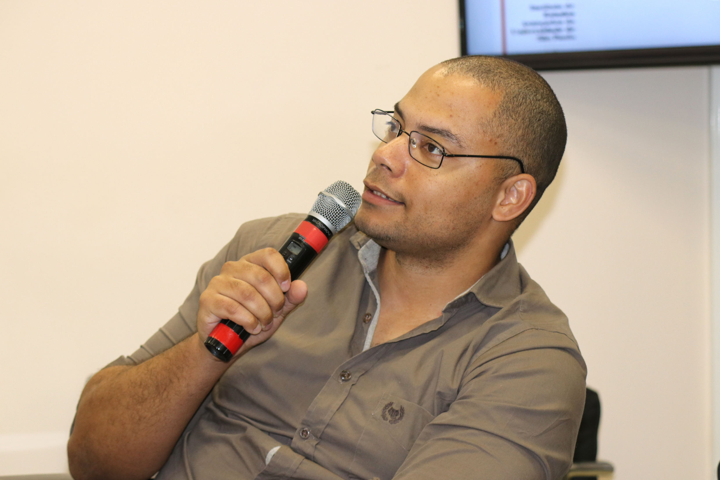 Neilton de Sousa Ferreira Junior participa do debate