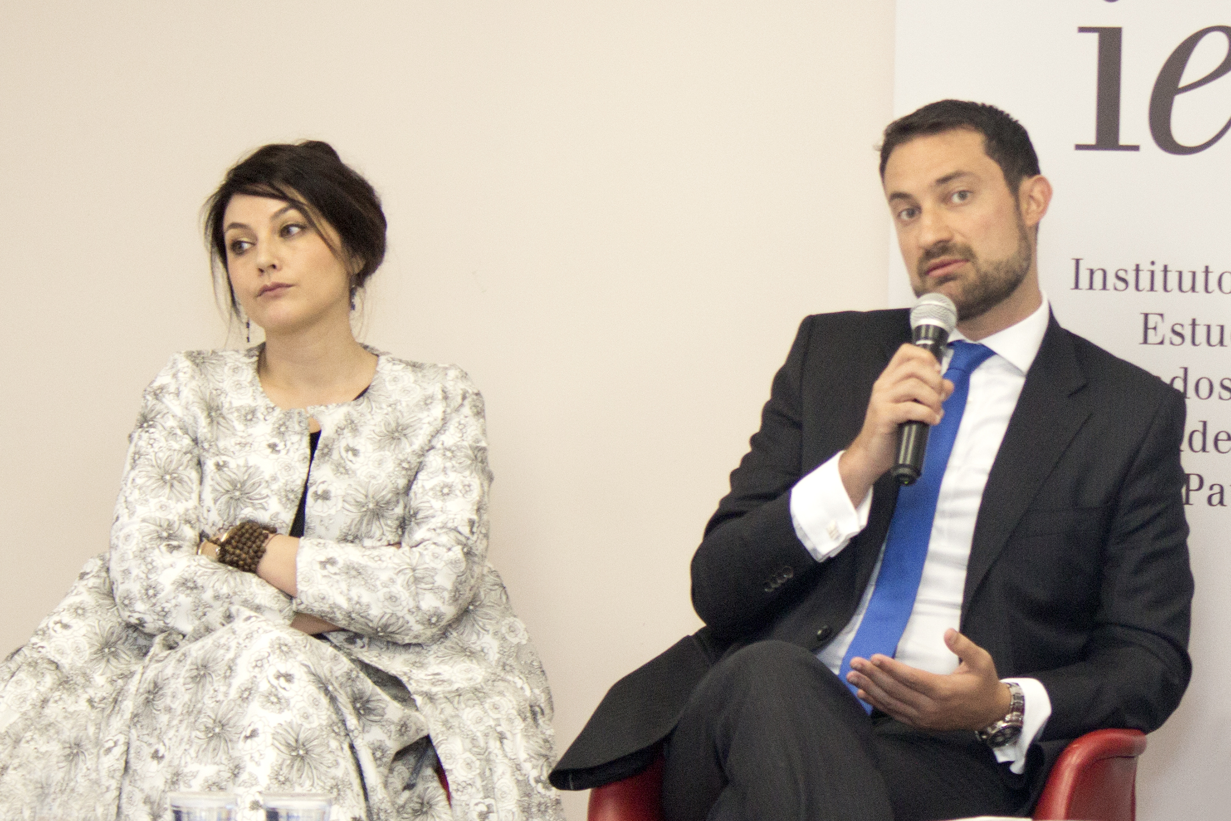 Marike Paulson e Vitor Castro 