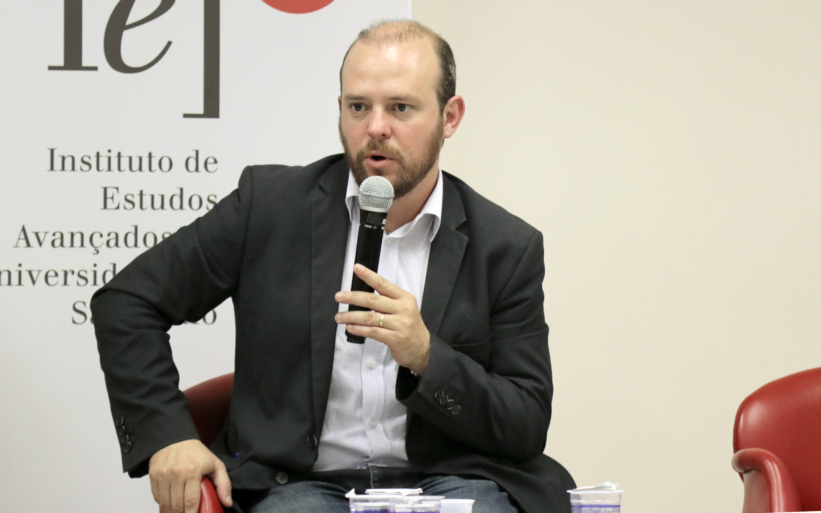 Vitor Blotta encerra o evento e agradece aos participantes