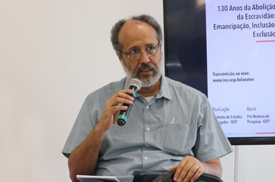 Flávio dos Santos Gomes 