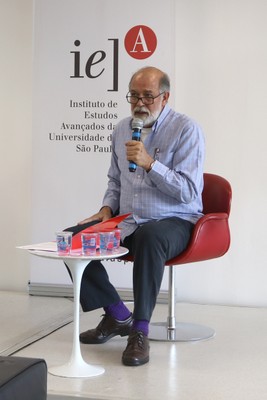 Pablo Mariconda abre o evento e apresenta o expositor