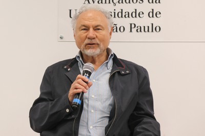 Jaime Pinsky abre o evento