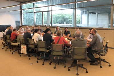 Participantes visitam a Biblioteca Brasiliana - 21 de março