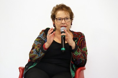 Evelyn Levy