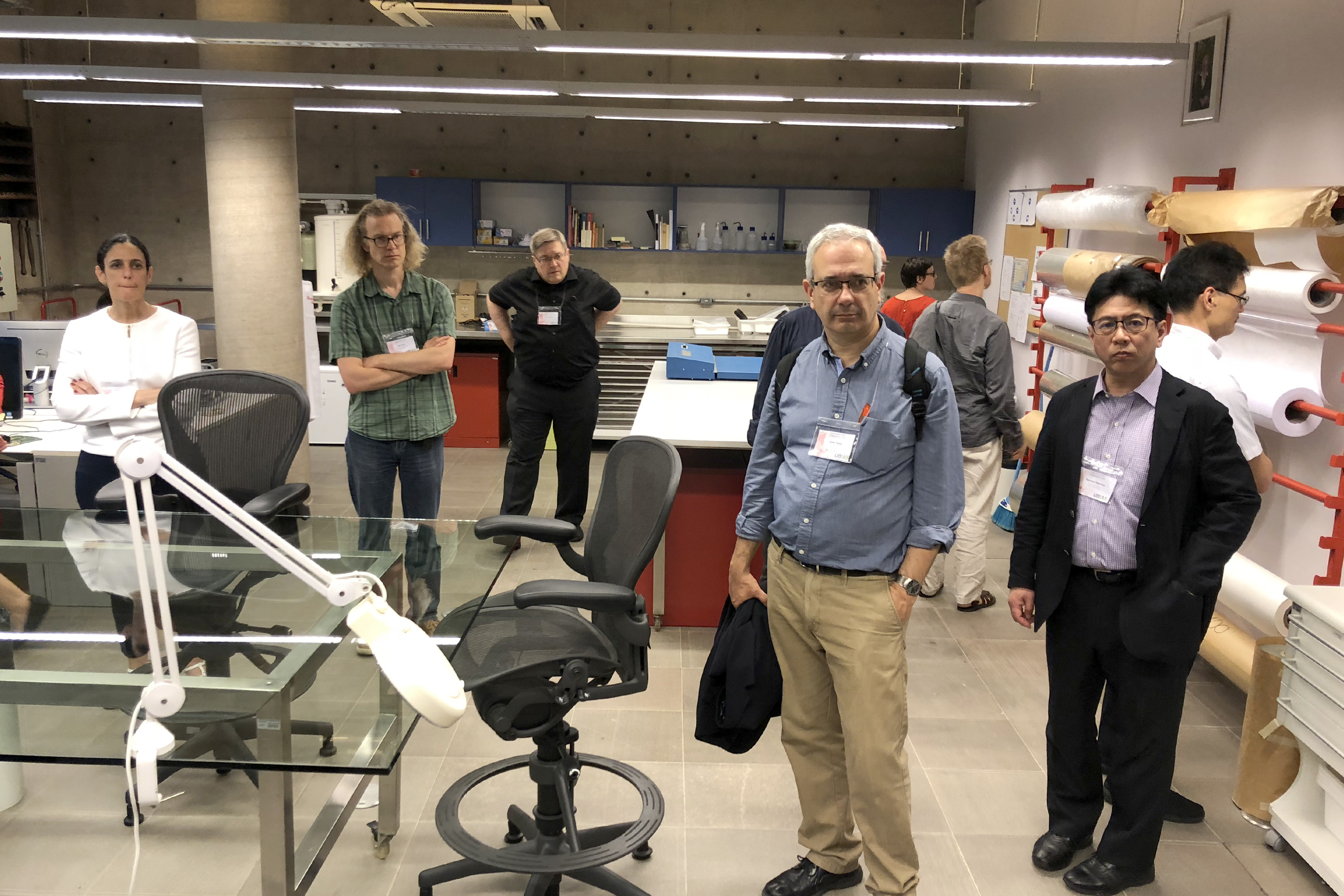 Participantes visitam à Biblioteca Brasiliana Guita e José Mindlin