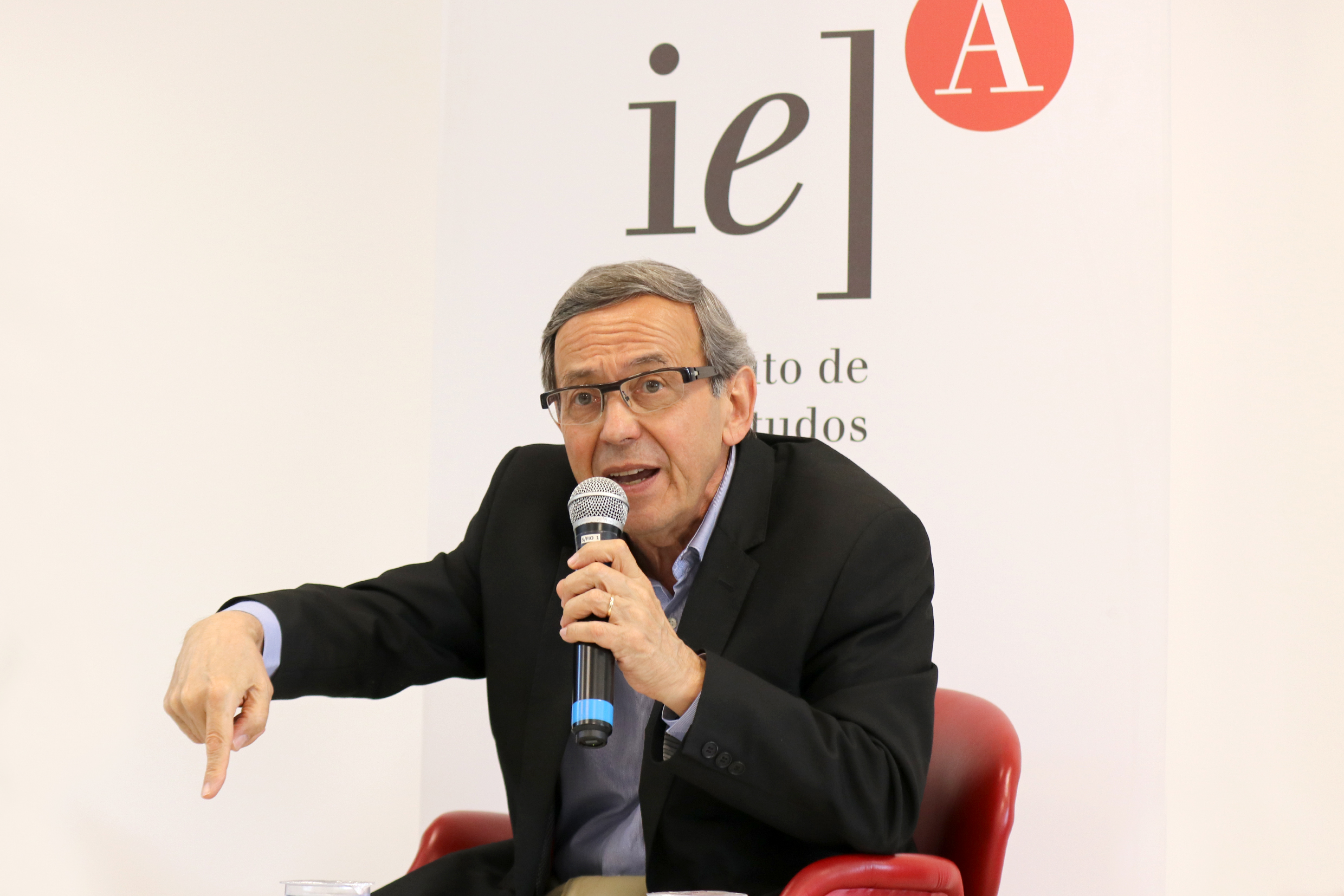 Jean-Yves Mollier 