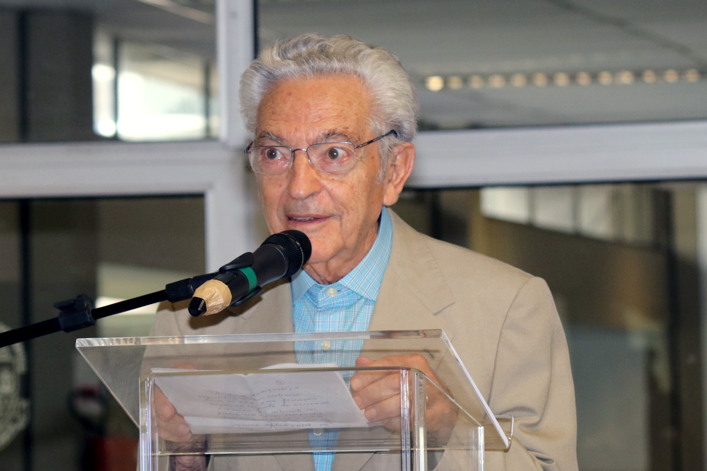 Alfredo Bosi
